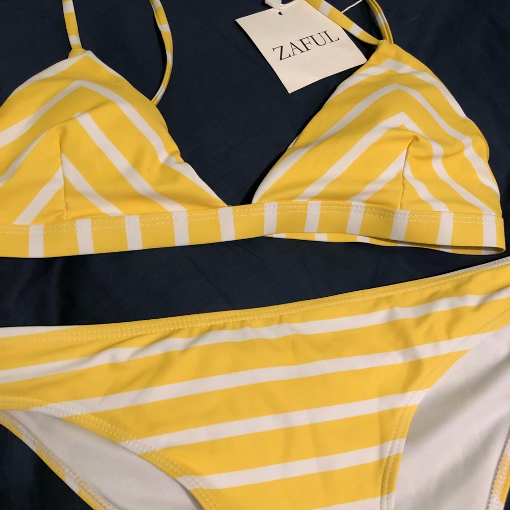 NWT! Striped Yellow bikini size: 6